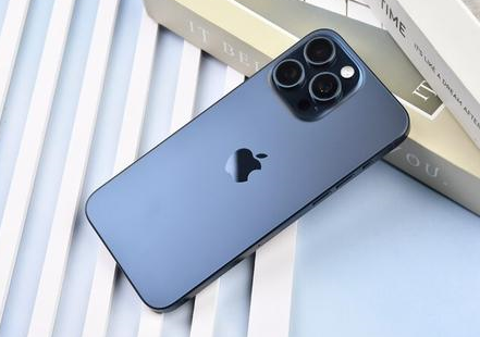 安居苹果维修点分享iPhone 15 Pro Max屏幕更换全新实操风险 